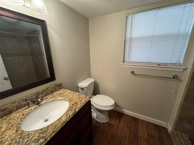 Photo - 2721 Hurstview Dr Unit D