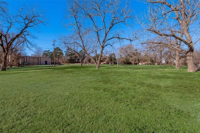 Photo - 2201 Badger Ln