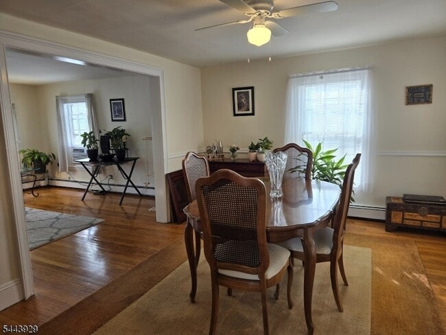 Photo - 18 E Main St