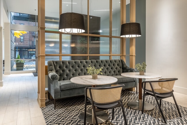 Photo - Tupelo Alley