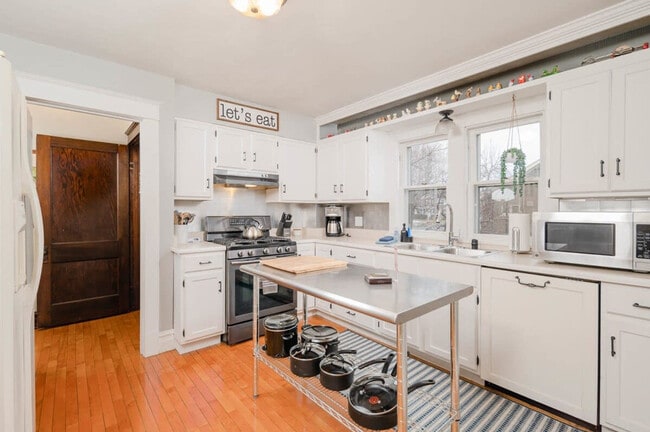 Photo - 1113 Harney Ave Unit ID1061625P