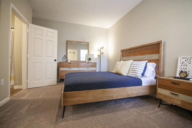 Photo - Nantucket Cove Apartments