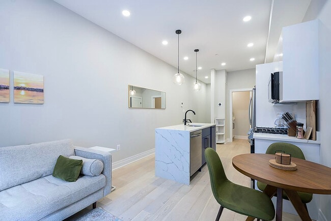 Building Photo - 2309 Ontario Rd NW Unit ID1011195P