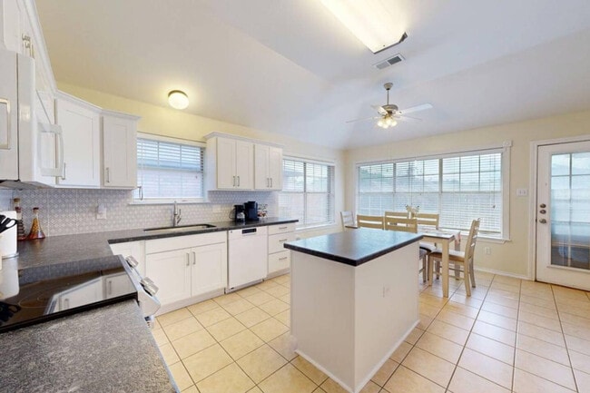 Photo - 810 Camellia Ct Unit ID1328089P