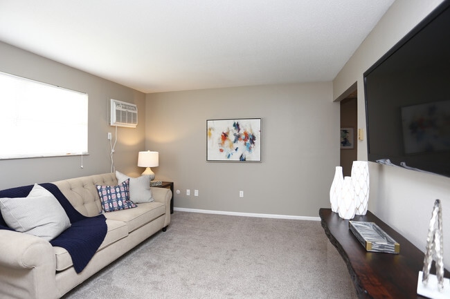 1 BR Executive - Modern - Arbor Landings