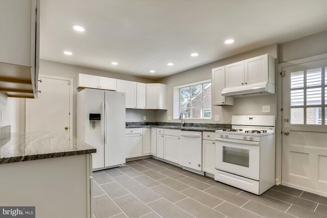Photo - 3303 Winnett Rd
