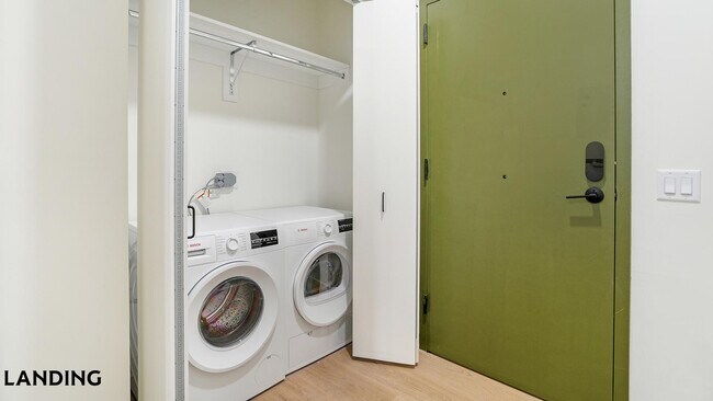 Photo - 1529 N Fremont St Unit 215