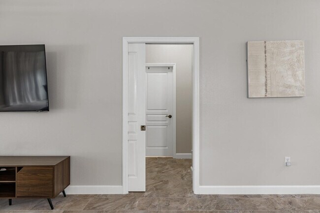 Photo - 4360 Iola Dr Unit SI ID1623873P