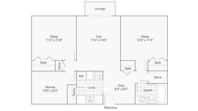 Towering Oak with Den - Towering Oak with Den