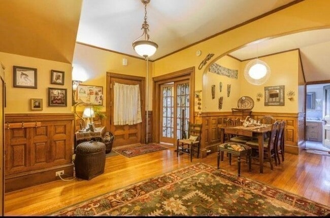 Photo - 53 University Rd Unit 1