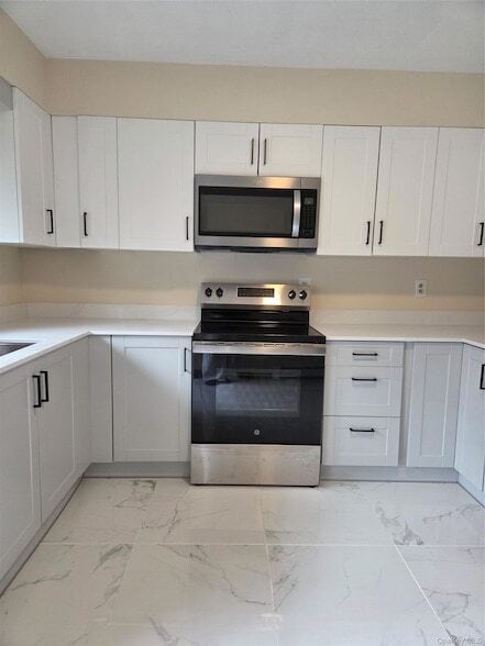 Photo - 193 Overhill Rd Unit R
