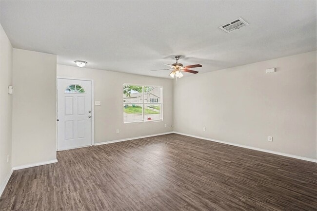 Photo - 1733 Vineridge Ln
