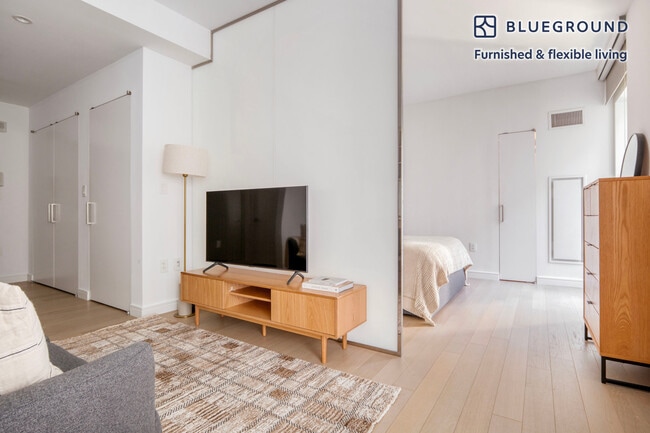 Photo - 572 11th Ave Unit SI FL6-ID1512