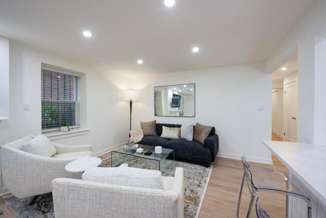 Photo - 1334 Corcoran St NW Unit SI ID1587679P