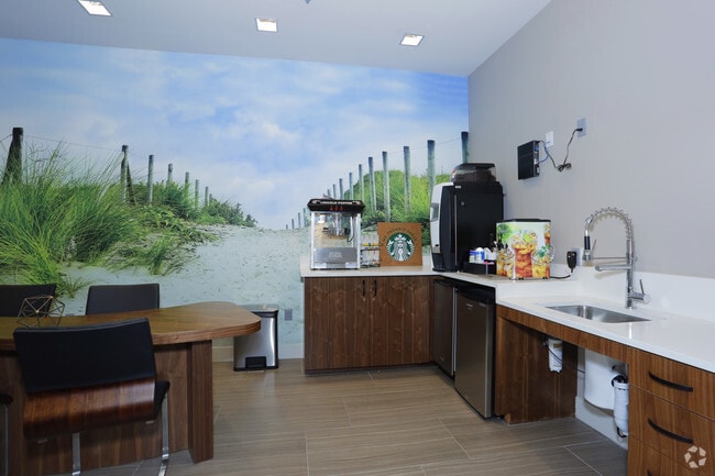 Clubhouse Coffee Bar - Dune