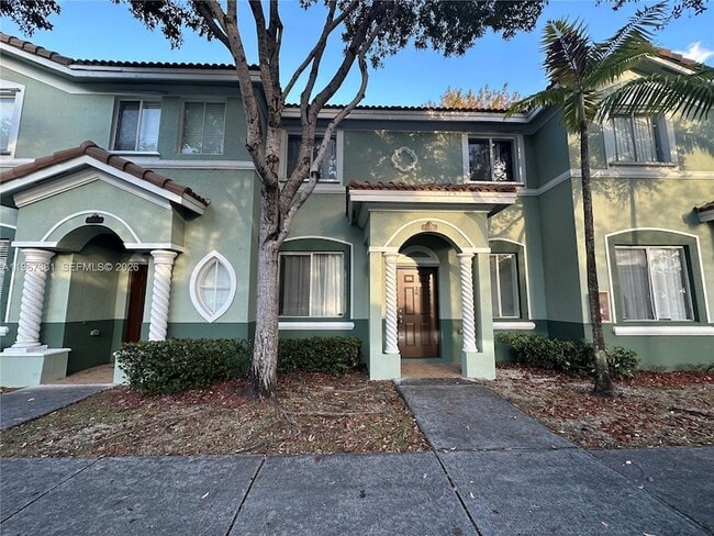 Building Photo - 2615 SE 15th Pl