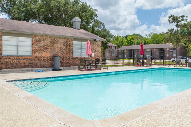 Building Photo - Landmark