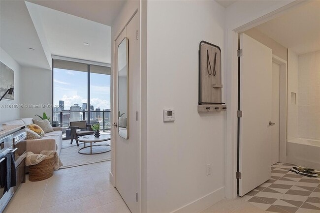 Photo - 601 NE 1st Ave Unit 5007