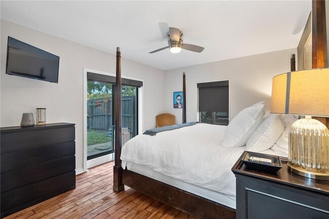 Photo - 425 NE 25th St