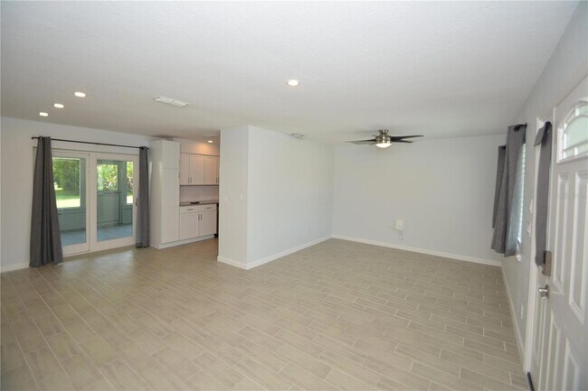 Photo - 14 Bolling Ln