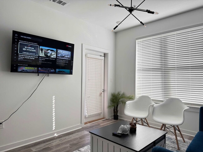 Photo - 525 Parkway Dr NE Unit SI ID1299394P