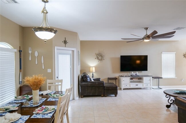 Photo - 15433 Cruiser St Unit B