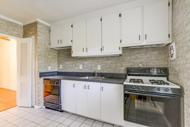 Photo - 91 Rumson Rd NE Unit C35