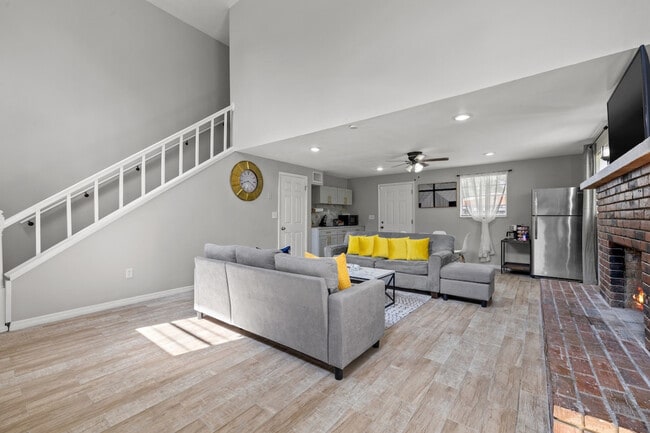 Photo - 4314 E Henry Ave Unit ID1244350P