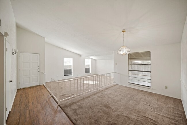 Photo - 15822 Danford Dr