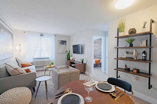 Photo - EMR Apartments