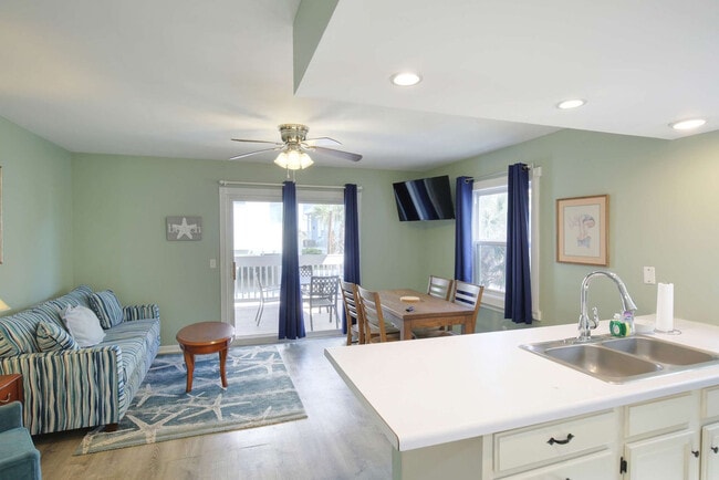 Building Photo - 608 Carolina Beach Ave S Unit ID1302616P