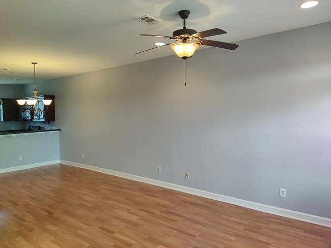 Photo - 611 Atkinson Dr