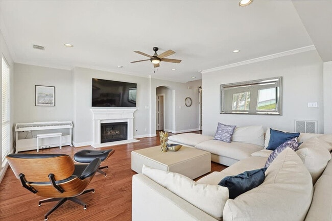 Photo - 925 Sunset Hill Dr Unit ID1019605P