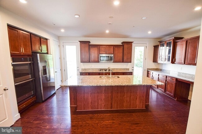 Photo - 1438 Honeylocust Dr