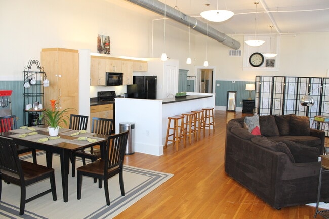 Photo - Odd Fellows Building