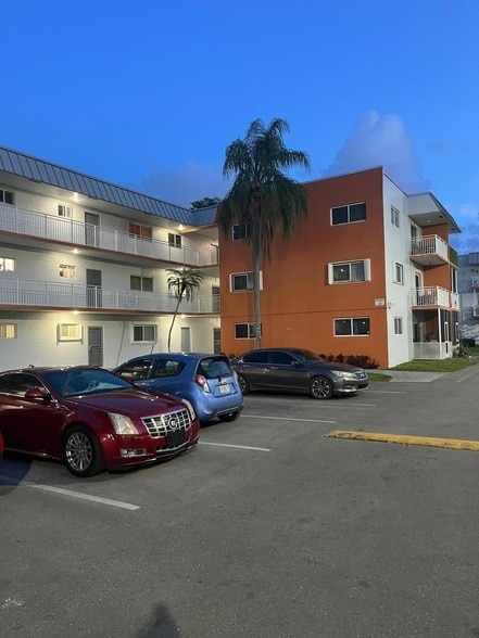 Photo - 11307 SW 200th St Unit 313B