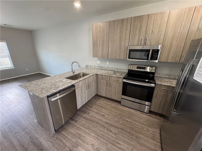 Photo - 1636 S Razorback Rd