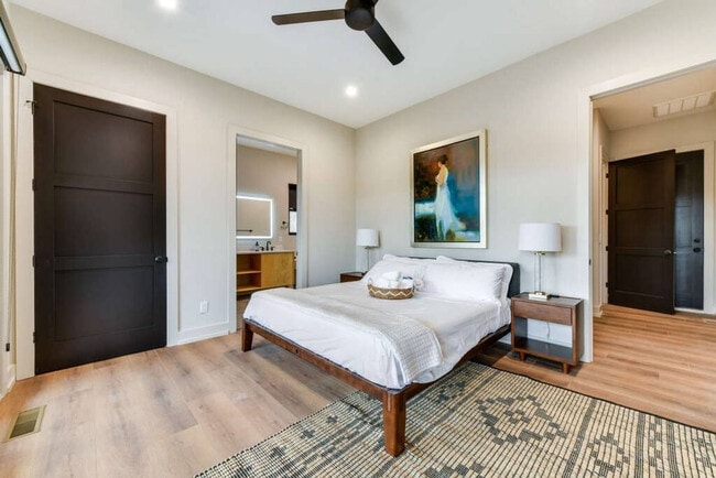 Photo - 309 Bridgewater Ln Unit SI FL1-ID1579132P