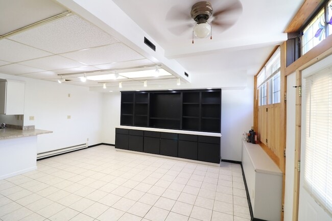 Photo - 107 W Baldwin St Unit 1