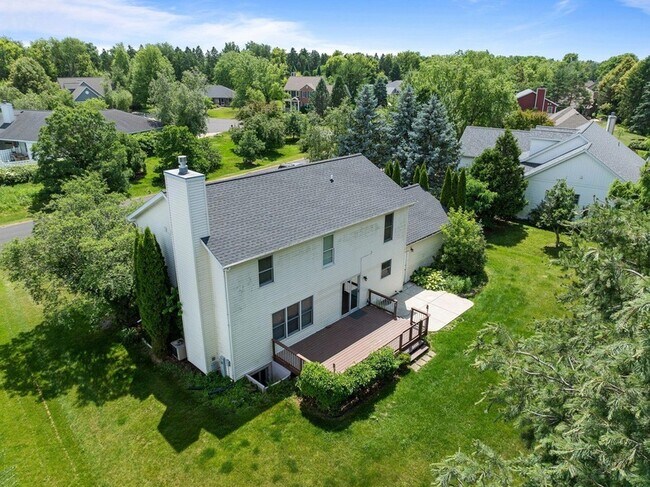 Photo - 406 Lakewood Dr