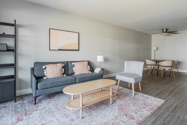 Photo - 2019 Shore Line Dr Unit GO FL1-ID2164
