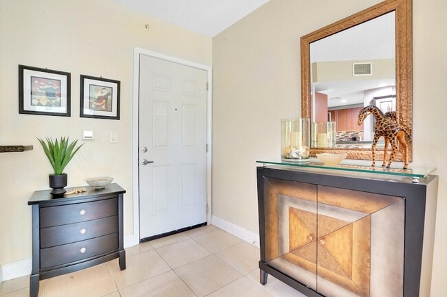 Photo - 610 Clematis St Unit 401