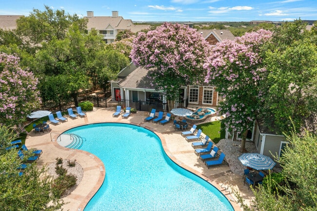 Building Photo - The Lodge At Westover Hills