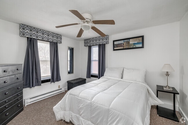 2BR, 1BA - 850SF - Second Bedroom - 113 Clark St