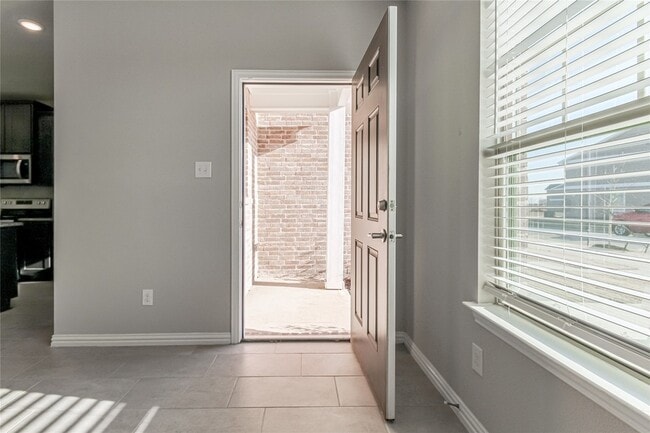 Photo - 2328 Greystone Dr