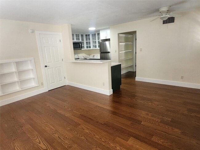 Photo - 565 Golden Gate Point Unit 1