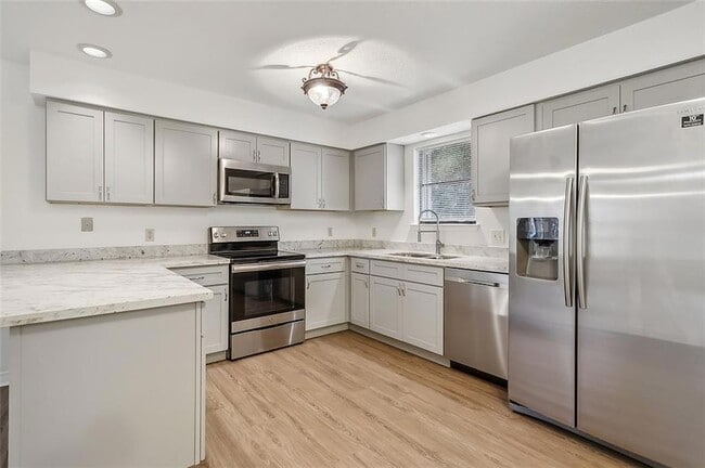 Photo - 309 Teal Ct