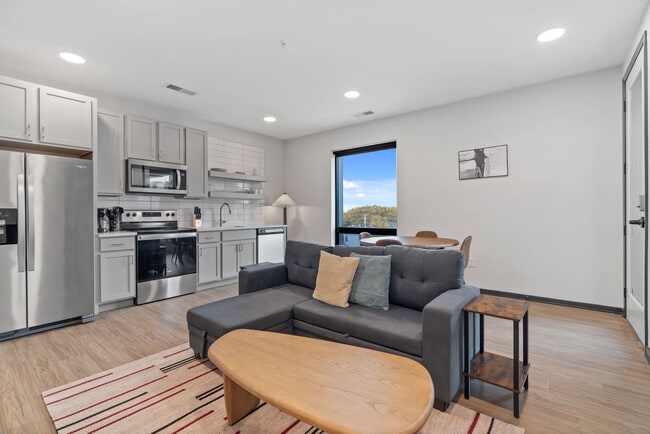 Photo - 423 E Michigan St Unit ID1032107P