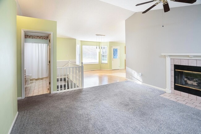 Photo - 10449 Travis St