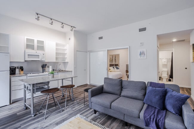 Building Photo - 9-JAN-JAN E 4th St Unit ID1223713P